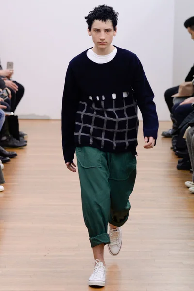 Look 15